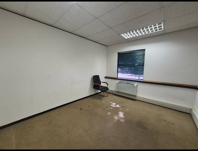975M² OFFICE TO LET IN SANDTON CENTRAL